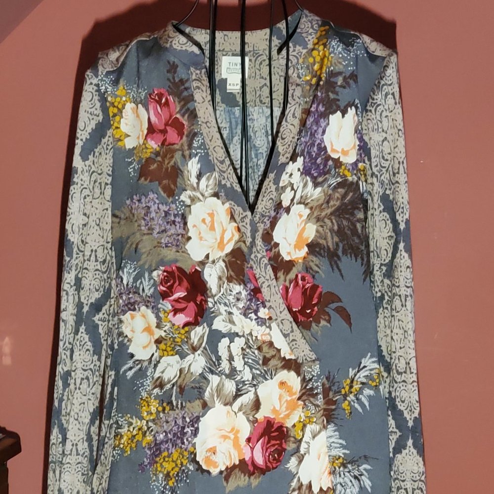 Woman's Floral Blouse, Multi color Top, shirt XSP